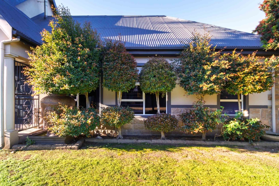4 Bedroom Property for Sale in Goedehoop Western Cape